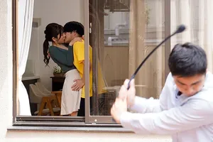 Lớn rồi nhưng vẫn được mẹ cho bú ti